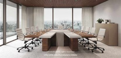 Tavolo conferenza Mux da 383 x 270 cm con piano in legno impiallacciato spessore 51 mm, struttura listellare con doppia anima in MDF e interno in abete, inserto tecnico in Fenix NTM spessore 52 mm con bordatura ABS e dettagli metallici verniciati a polveri epossidiche nero RAL 9005 goffrato.