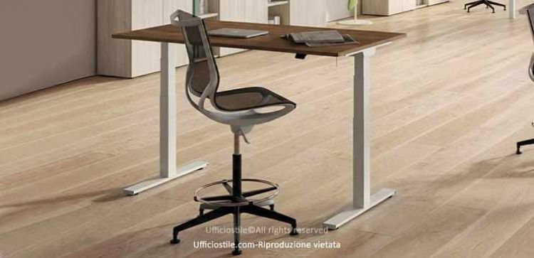 Immagine di Scrivania cm. 160 elevabile in altezza(h. 126,5 max)