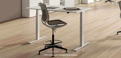 Picture of Desk 140 cm, height adjustable (max height 126.5 cm)