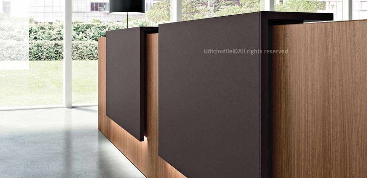 Immagine di Bancone mensola laccata e led cm. 366