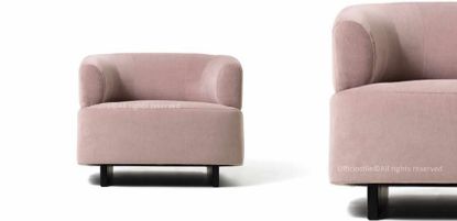 Poltrona attesa Loft per uffici, reception, lounge e sale d’attesa, con struttura interna in multistrato di faggio, imbottitura in poliuretano espanso ad alta densità, rivestimento tecnico Trevira CS ignifugo e piedi in legno verniciati neri.