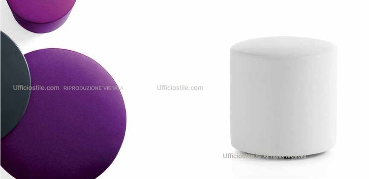 Pouff cilindrico per ufficio, aree attesa e zone relax, con struttura in multistrati e fibre di legno trattate, imbottitura in poliuretano espanso indeformabile, molleggio con cinghie elastiche, piedini in nylon nero e rivestimento in tessuto Trevira CS.