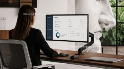 Eppa™ braccio monitor singolo ergonomico per postazioni ufficio, home office e ambienti operativi, con regolazione tramite molla a gas, attacco VESA, fissaggio a morsetto o foro passante, finitura base nera e portata massima di 8 kg per monitor fino a 40”.